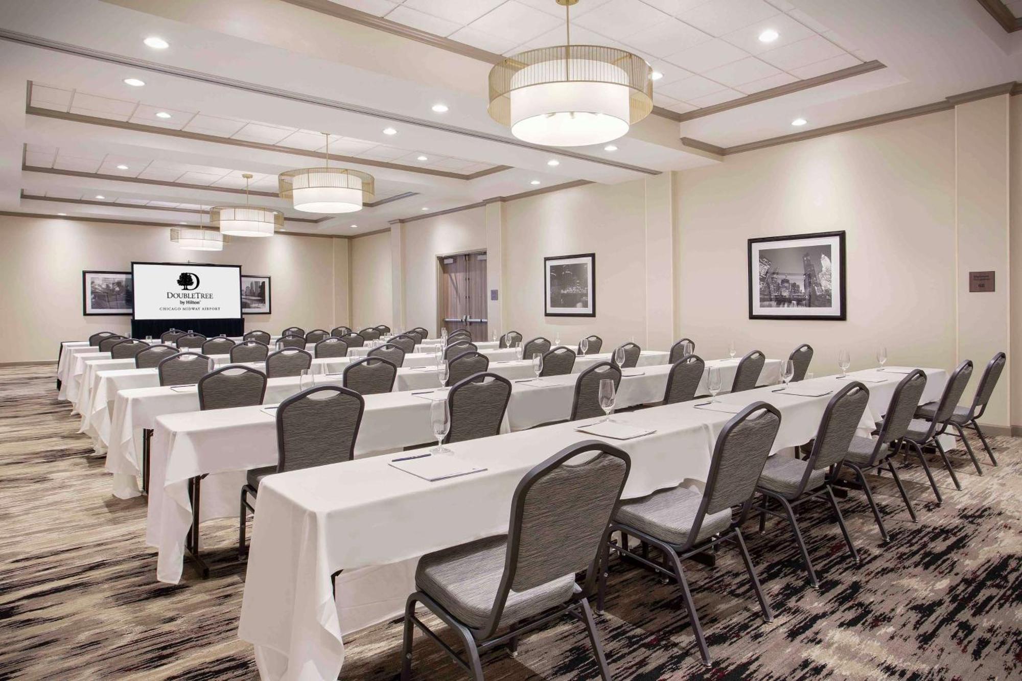 Doubletree By Hilton Chicago Midway Airport, Il Hotell Bedford Park Eksteriør bilde