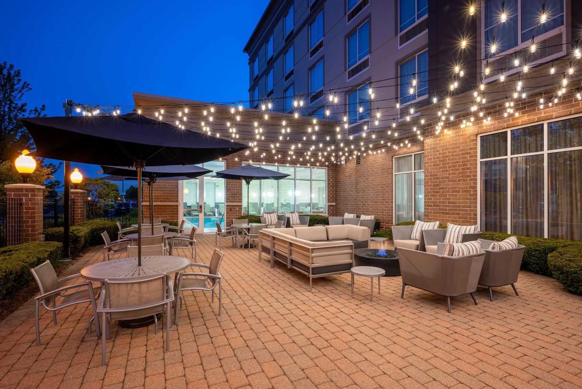 Doubletree By Hilton Chicago Midway Airport, Il Hotell Bedford Park Eksteriør bilde