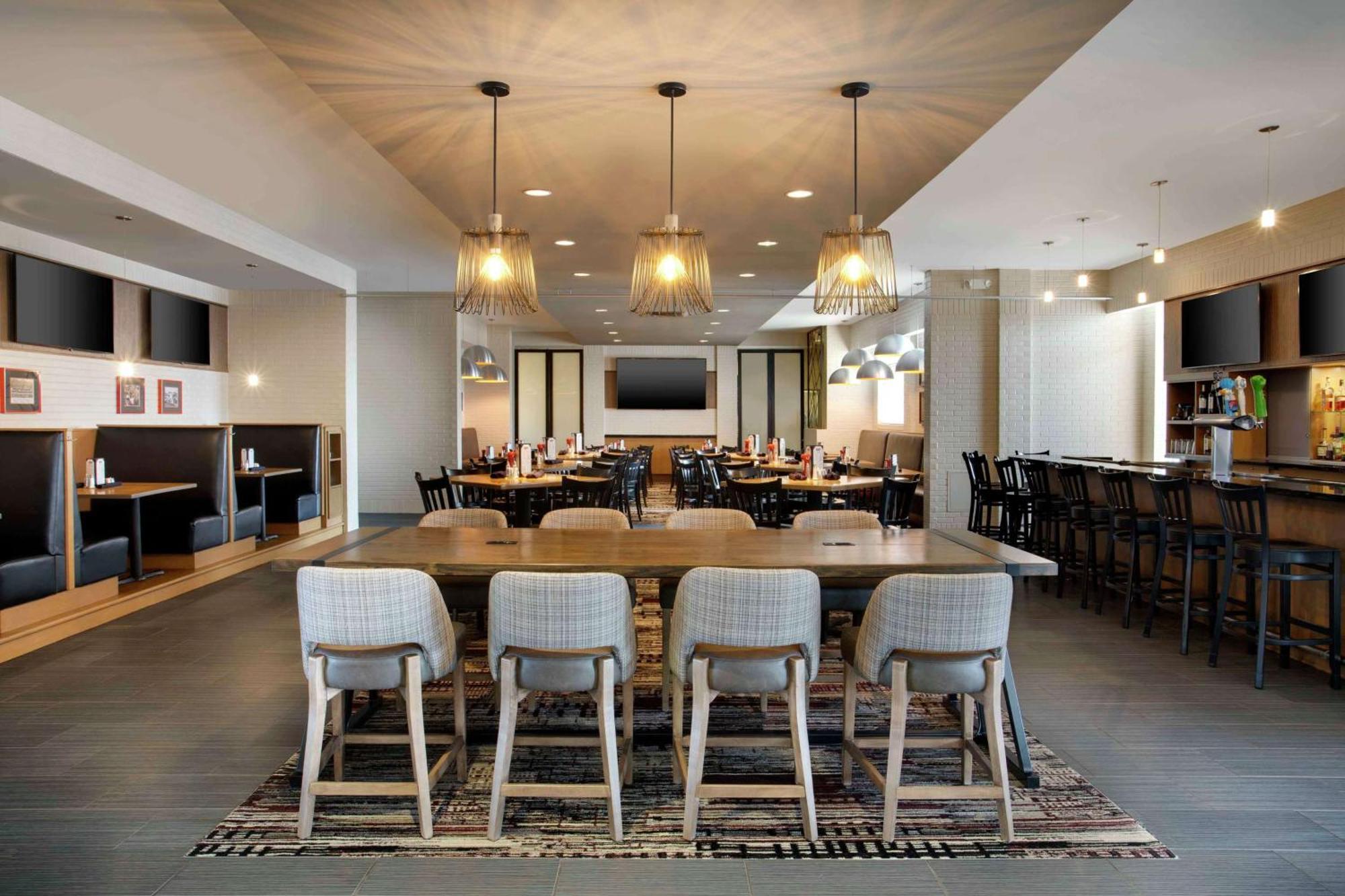 Doubletree By Hilton Chicago Midway Airport, Il Hotell Bedford Park Eksteriør bilde